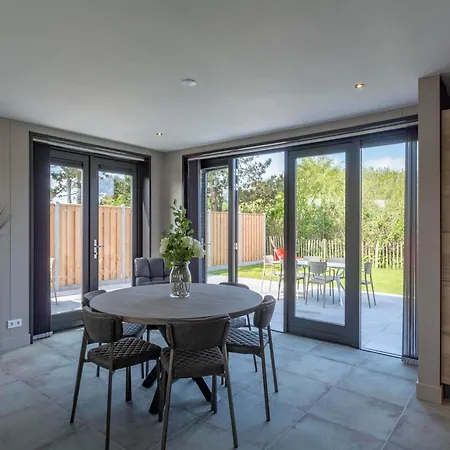 Near North Holland With Jacuzzi *