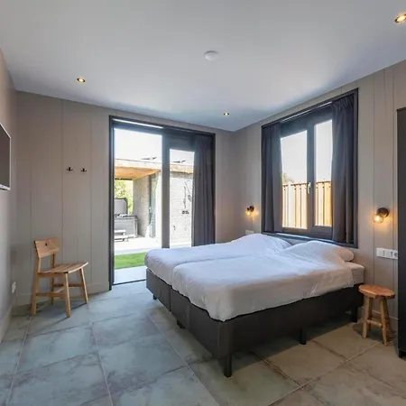Near North Holland With Jacuzzi Villa Julianadorp