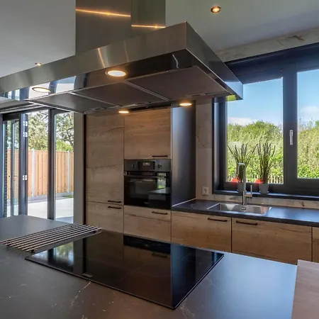 Near North Holland With Jacuzzi * Julianadorp