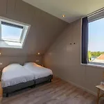 Near North Holland With Jacuzzi *