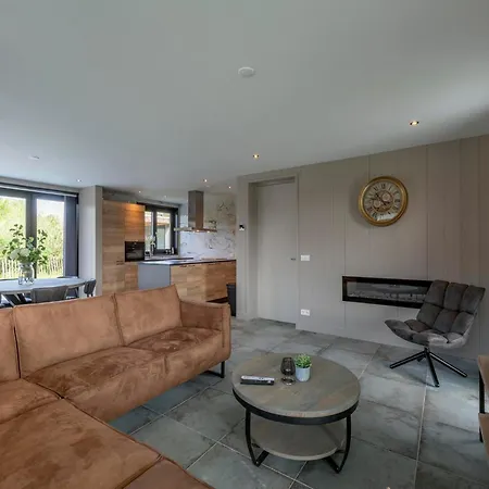 Вилла Near North Holland With Jacuzzi Юлианадорп