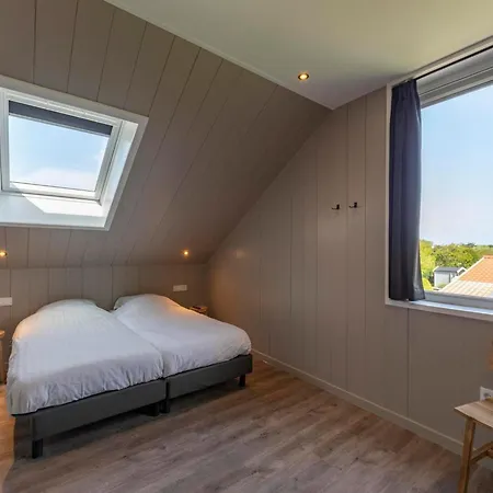 Near North Holland With Jacuzzi *