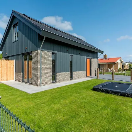 Вилла Near North Holland With Jacuzzi *