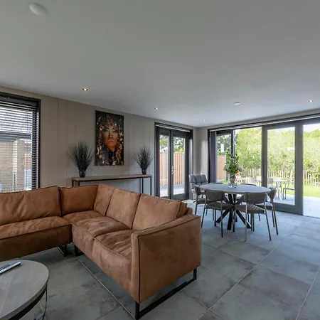 Near North Holland With Jacuzzi *