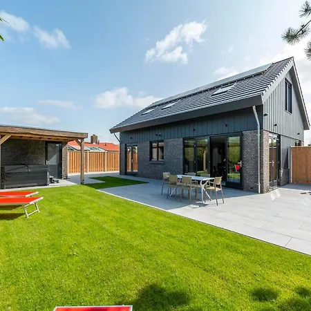 Villa Near North Holland With Jacuzzi Julianadorp